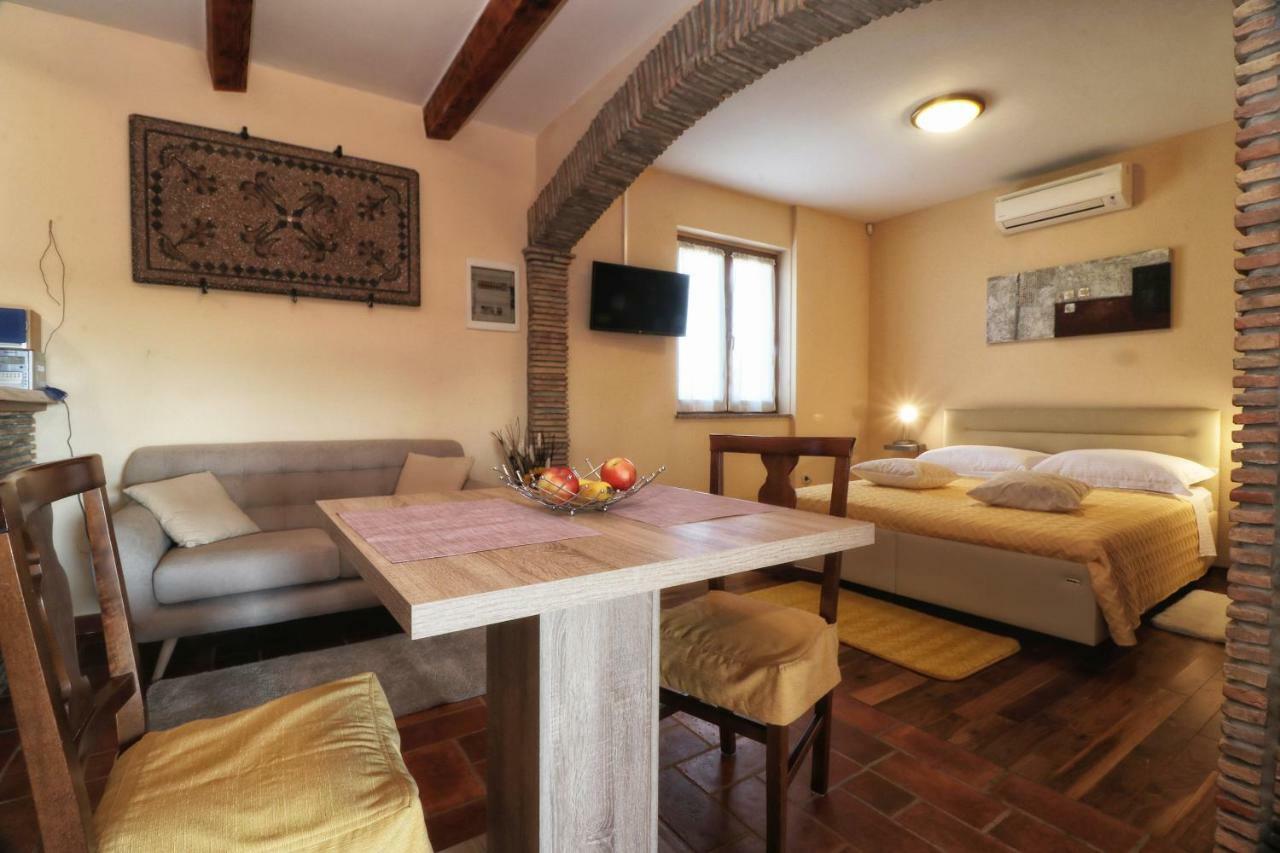 Casa Vesna Villa โรวีน ภายนอก รูปภาพ