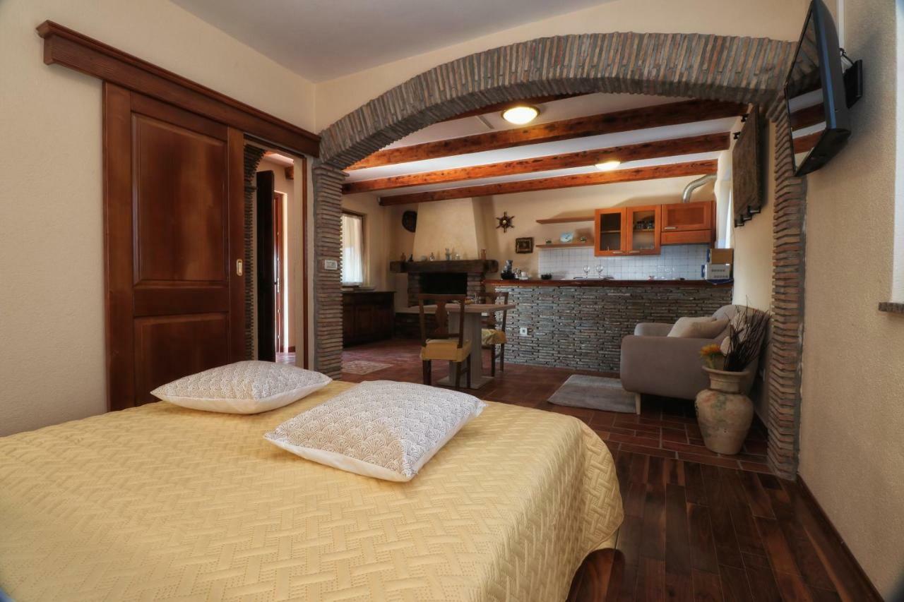 Casa Vesna Villa โรวีน ภายนอก รูปภาพ